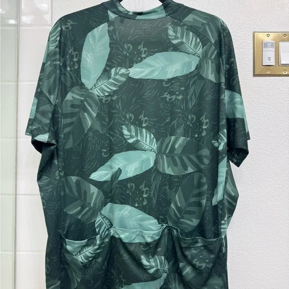 Pearl Izumi Dark Green Leaf Pattern Cycling Jersey - Picture 4 of 5